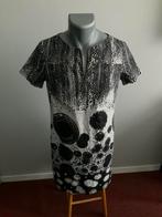 Vanillia dames jurk. Mt 42., Zwart, Maat 42/44 (L), Ophalen of Verzenden, Zo goed als nieuw