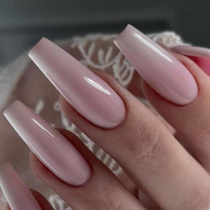 Modelle wanted  verjaardag Gel Babyboomer Acryl verlenging, Sieraden, Tassen en Uiterlijk, Uiterlijk | Cosmetica en Make-up, Nieuw