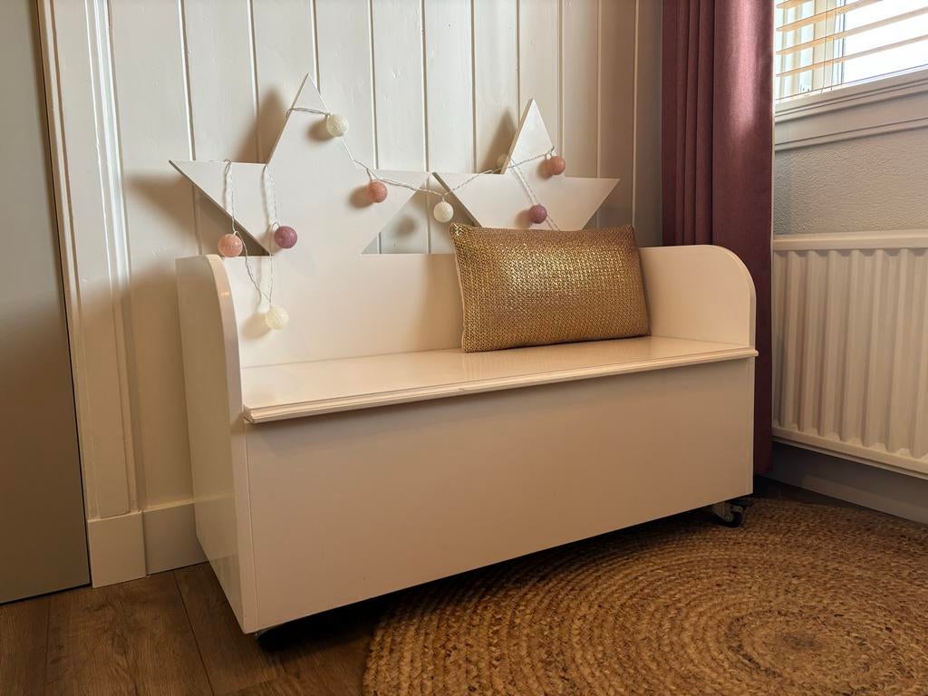 Leuk houten opbergbankje op wieltjes, Kinderen en Baby's, Kinderkamer | Overige Meubels, Ophalen, Gebruikt, Overige typen
