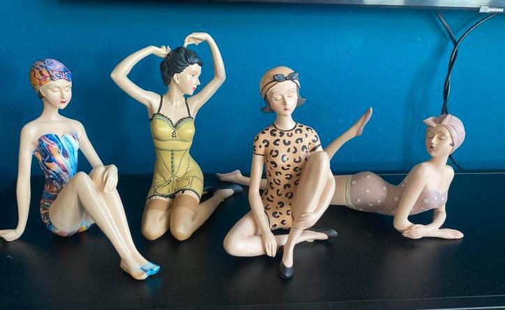 Pin-up Girl Beelden Set - Vintage Kunst Collectie (4 stuks), Antiek en Kunst, Kunst | Beelden en Houtsnijwerken, Ophalen of Verzenden