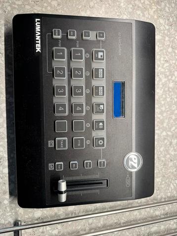 Videomixer HDMI & SDI - Professioneel beschikbaar voor biedingen