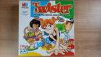 Twister, Hobby en Vrije tijd, Gezelschapsspellen | Bordspellen, Een of twee spelers, Ophalen of Verzenden, Gebruikt, MB Spellen