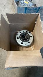 Nieuw vliegwiel piaggio 125cc leader, Ophalen of Verzenden, Nieuw, Blok