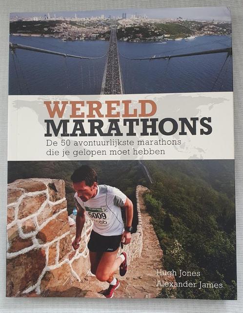 Wereld Marathons, Boeken, Sportboeken, Zo goed als nieuw, Lopen en Fietsen, Ophalen of Verzenden