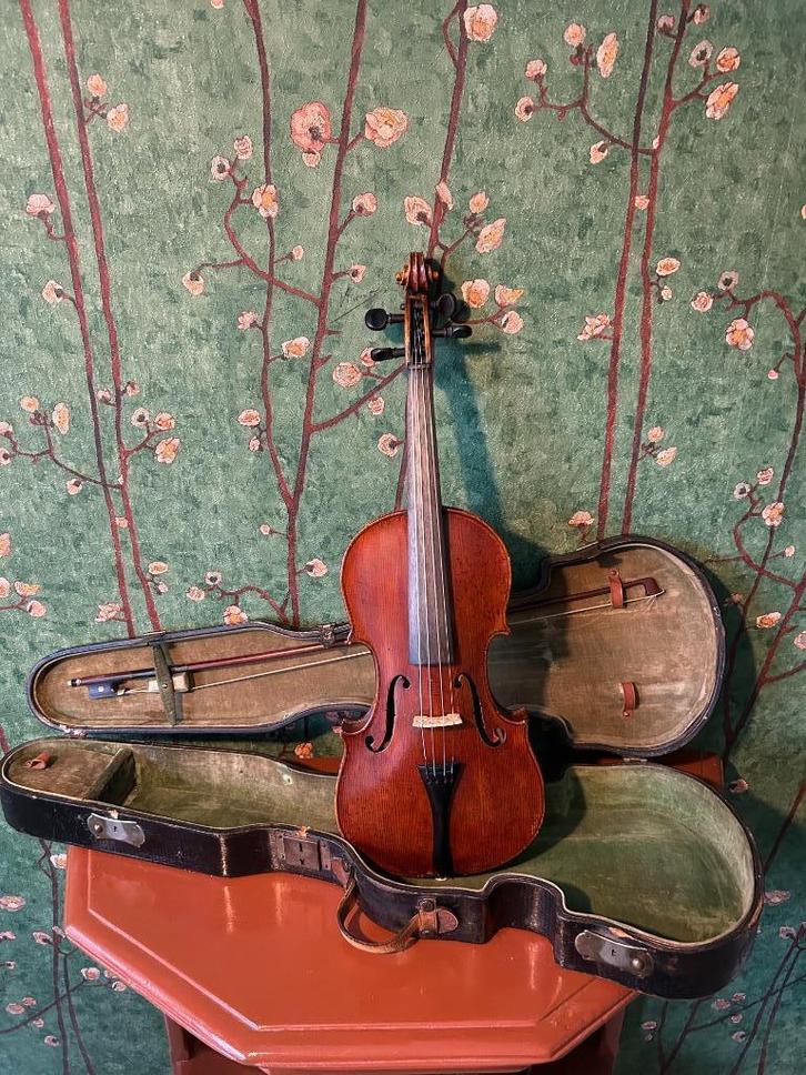 Antieke Viool met Antieke Koffer en Srijkstok, Anno 1800, Muziek en Instrumenten, Strijkinstrumenten | Violen en Altviolen, Gebruikt