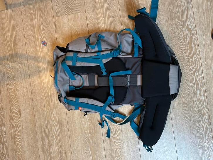 Quechua backpack/ rugzak  - Zo goed als nieuw!, Sport en Fitness, Bergsport en Wandelen, Zo goed als nieuw, Rugzak, Ophalen