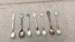 7 stuks theelepels met diversen afbeeldingen. € 5,-, Ophalen of Verzenden