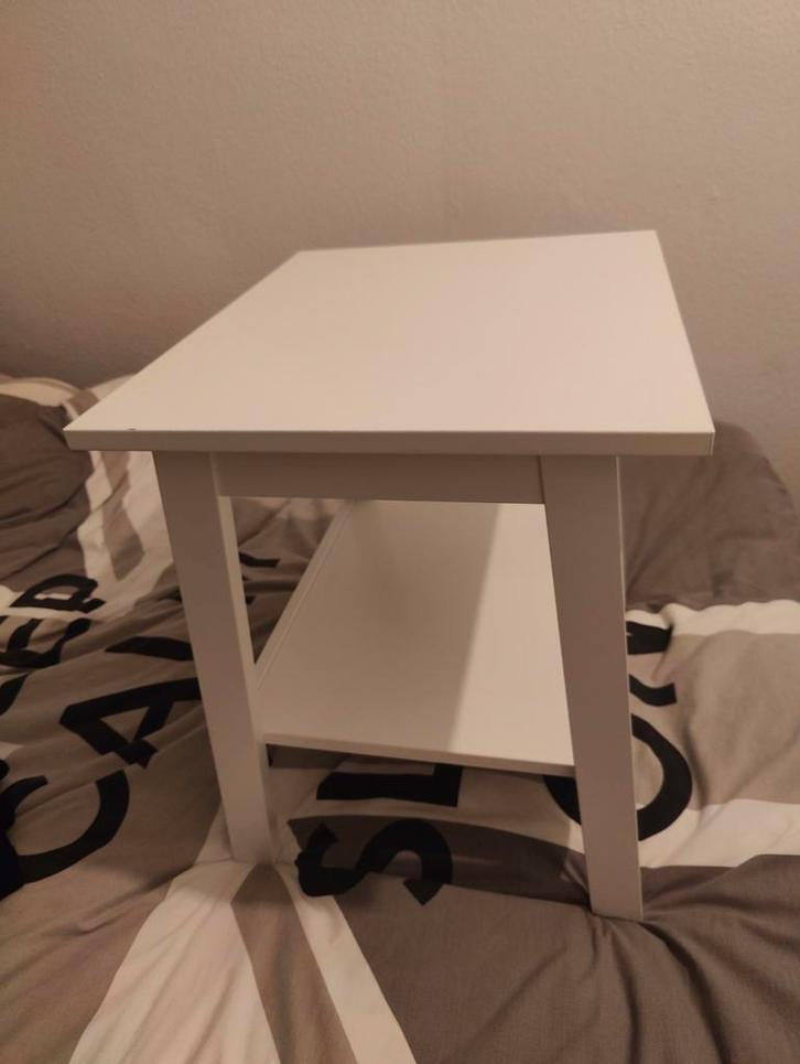 Lunnarp wit kastje - weinig gebruikt, Huis en Inrichting, Tafels | Bijzettafels, Gebruikt, Vierkant, Hout, Ophalen of Verzenden