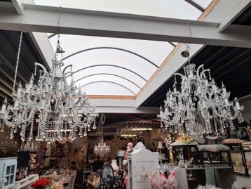 2 x kristallen kroon luchters 30 lpnt 850.00 p.s  beschikbaar voor biedingen
