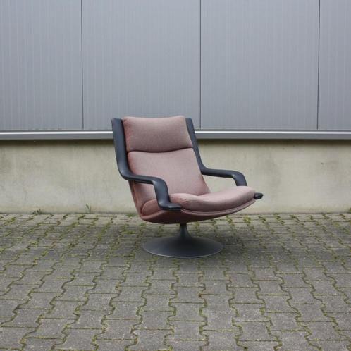 Artifort F152 draai fauteuil, stoffeerobject !, Huis en Inrichting, Fauteuils, Gebruikt, Kunststof, Leer, Stof, 75 tot 100 cm