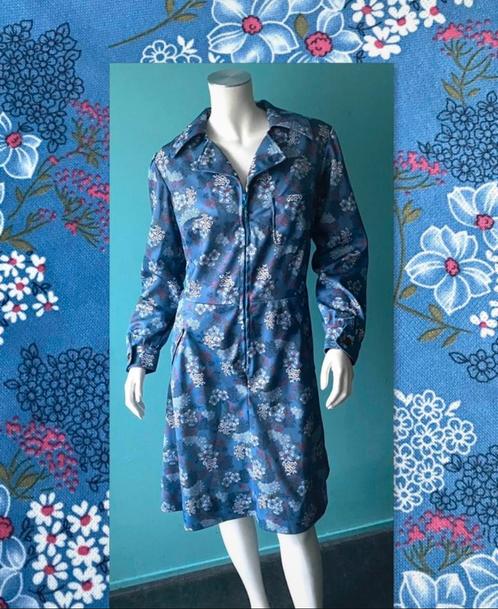 Vintage originele jaren 70 jurk blauw/bloemmotief maat 44, Kleding | Dames, Jurken, Gedragen, Maat 42/44 (L), Blauw, Knielengte