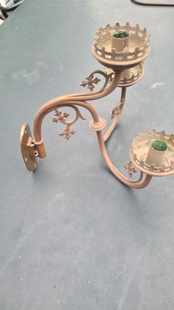 Antieke Koperen Kandelaar beschikbaar voor biedingen