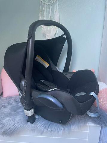 Nette Maxi Cosi beschikbaar voor biedingen