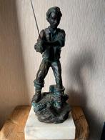 Sculptuur Visser met hengel, Antiek en Kunst, Ophalen of Verzenden