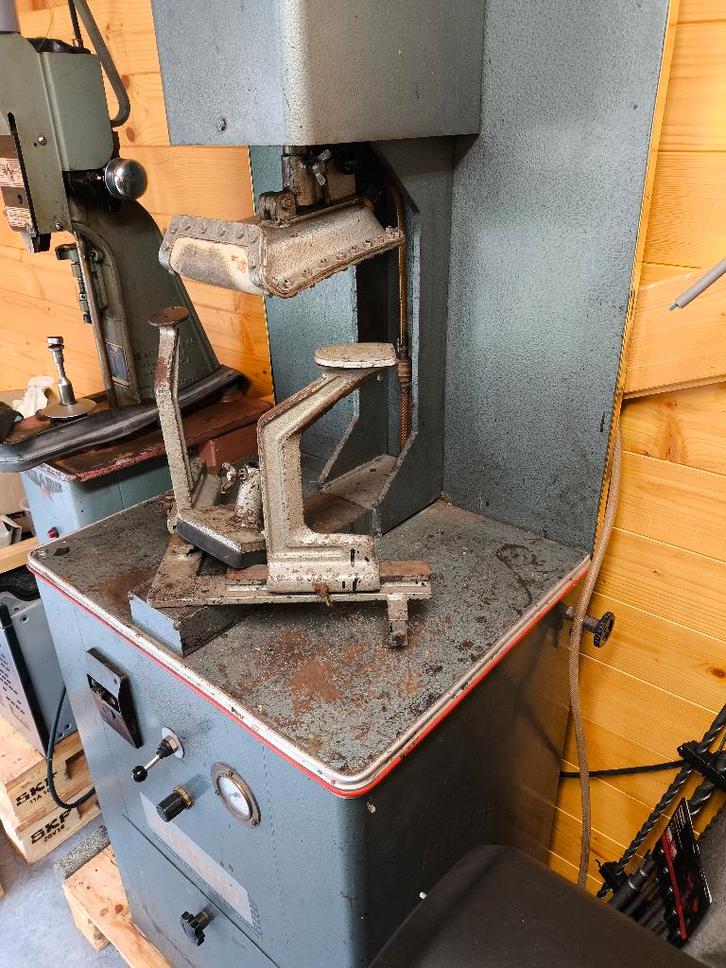 Mebus schoenenpers, Hobby en Vrije tijd, Overige Hobby en Vrije tijd, Gebruikt, Ophalen