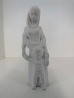 Wit gestileerd Maria met kind – handgemaakt religieus beeld, Verzamelen, Beelden en Beeldjes, Ophalen of Verzenden, Zo goed als nieuw