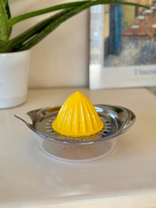 Vintage IKEA Spritta citruspers roestvrij staal & fris geel, Huis en Inrichting, Keuken | Keukenbenodigdheden, Zo goed als nieuw