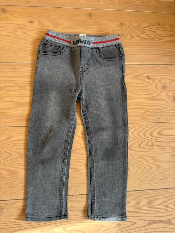 Nieuw! Levi’s 7 zwart grijs spijkerbroekje maat 98 stretch, Kinderen en Baby's, Kinderkleding | Maat 98, Nieuw, Jongen, Broek