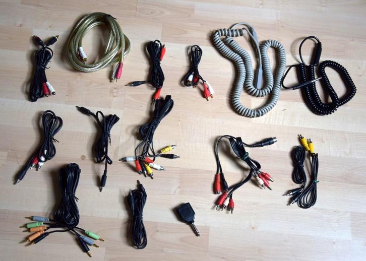 Audiokabels ( tulp, cinch ), Audio, Tv en Foto, Audiokabels en Televisiekabels, Overige kabels, Minder dan 2 meter, Ophalen of Verzenden