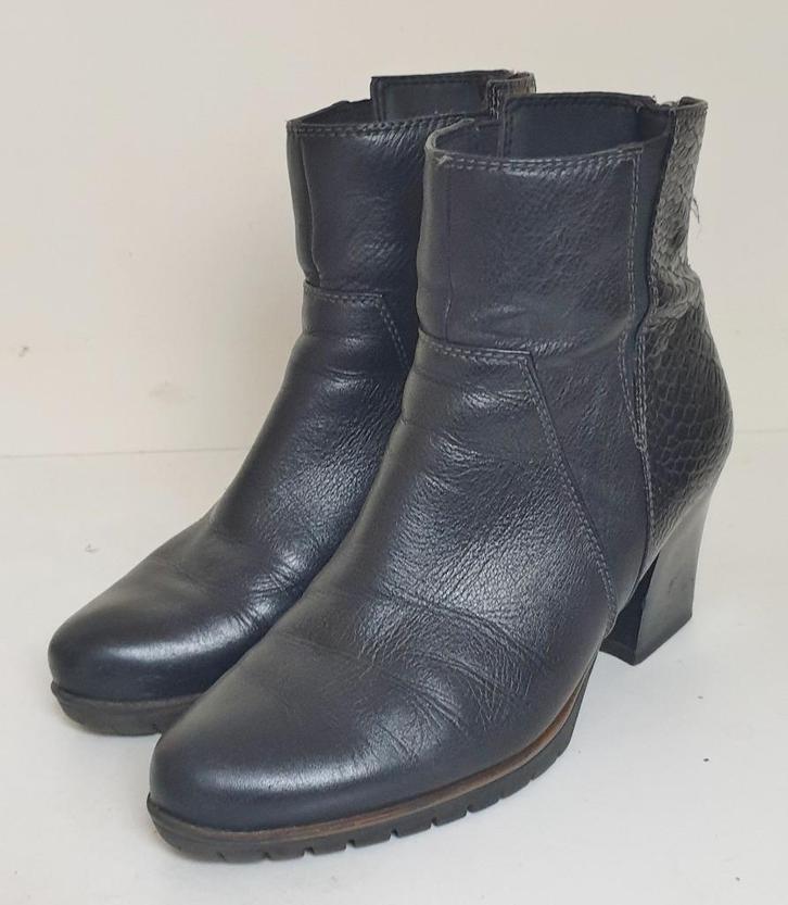 Tamaris korte laarsjes maat 38 leer, Kleding | Dames, Schoenen, Gedragen, Lage of Enkellaarzen, Zwart, Ophalen of Verzenden