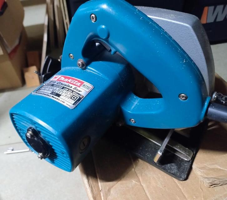 Makita 5600BR Cirkelzaag - Sterk & Compleet!, Doe-het-zelf en Verbouw, Gereedschap | Zaagmachines, Gebruikt, Cirkelzaag, 600 tot 1200 watt