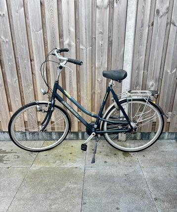 Gazelle orange damesfiets beschikbaar voor biedingen