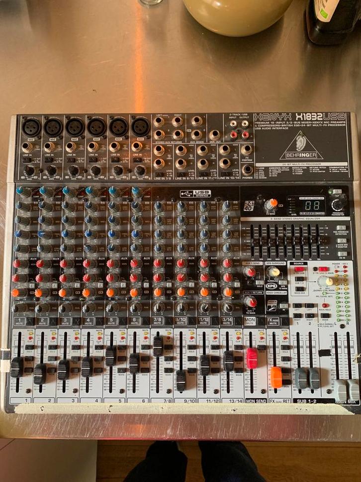 Behringer Xenyx X1832USB Mixer, Muziek en Instrumenten, Mengpanelen, Gebruikt, 10 tot 20 kanalen, Microfooningang, Ophalen