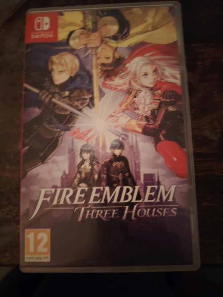 Fire Emblem: Three Houses - Nintendo Switch, Spelcomputers en Games, Games | Nintendo Switch, Zo goed als nieuw, Role Playing Game (Rpg)