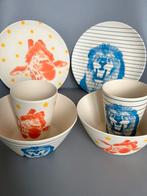 2x Bamboe Kinderservies 3-delig Bord-Kom-Beker Leeuw/Giraffe, Huis en Inrichting, Ophalen of Verzenden, Zo goed als nieuw, Compleet servies