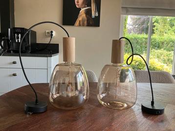 Twee hanglampen, sfeervol en als nieuw