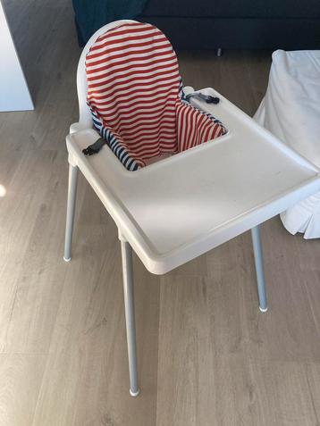 Ikea kinderstoel met tuigje en binnenvoering beschikbaar voor biedingen