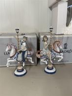 Lladro Porseleinen Beeldje jongen en Meisje op Carrousel Paa, Verzamelen, Beelden en Beeldjes, Ophalen of Verzenden, Zo goed als nieuw