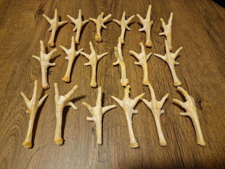 NIEUW 18 stuks Kippenpootjes voor de hond de lekkere snack, Dieren en Toebehoren, Honden-accessoires, Gebruikt, Ophalen