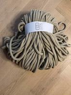 Bobbiny jumbo 9 mm outlet! Nieuw Pale Olive prijs per stuk, Hobby en Vrije tijd, Breien en Haken, Verzenden, Nieuw, Breien of Haken