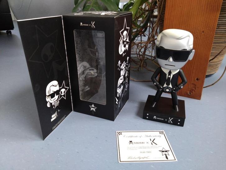 Tokidoki x Karl Lagerfeld Vinyl Designer Toy Limited Edition, Verzamelen, Poppetjes en Figuurtjes, Zo goed als nieuw, Ophalen of Verzenden