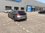 Volvo V40 2.0 D3 150PK Geartronic 2017 Grijs, Auto's, Zwart, 4 cilinders, 1353 kg, Origineel Nederlands