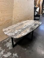 Prachtige marmen salontafel, deens ovaal