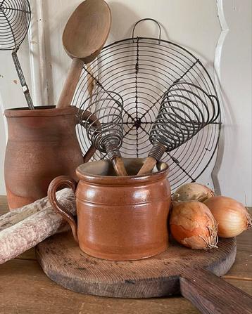 Brocante oude Franse grespot / grespotje (1) beschikbaar voor biedingen