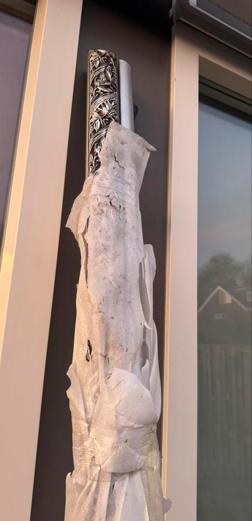 Gordijnroede met sierlijke details, Huis en Inrichting, Stoffering | Gordijnen en Lamellen, Nieuw, 200 cm of meer, Zwart, Ophalen