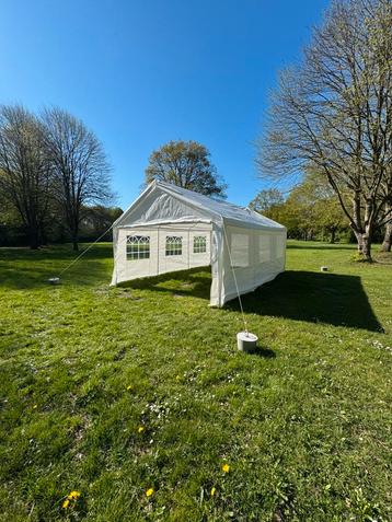 Partytent 4x6m beschikbaar voor biedingen