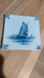 Antieke tegel boot water, Ophalen of Verzenden