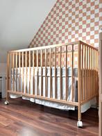 IKEA SNIGLAR babybed met matras en accessoires, Ophalen of Verzenden, Zo goed als nieuw, Ledikant