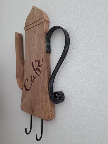 Houten wandhaak koffiepot beschikbaar voor biedingen