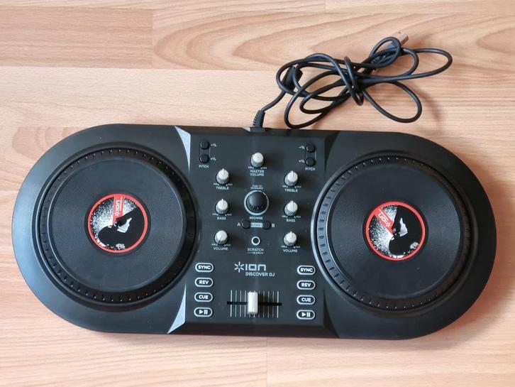 DJ set ION Discover, leuk Sinterklaas cadeau, Muziek en Instrumenten, Dj-sets en Draaitafels, Gebruikt, Dj-set, Overige merken
