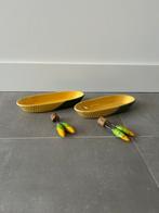 Twee mooie schaaltjes voor maïskolf plus prikkers te koop, Ophalen of Verzenden, Zo goed als nieuw, Overige stijlen, Schaal of Schalen