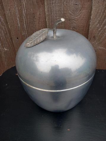 Ijsemmer vintage, aluminium appel, ijsblokjes beschikbaar voor biedingen