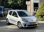 Renault Twingo 1.2-16V Night & Day | Airco | Trekhaak |, Auto's, Renault, Gebruikt, 4 cilinders, 4 stoelen, Origineel Nederlands