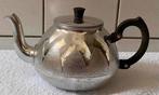 Antiek lichtgewicht theepotje.Breedte van tuit tot oor:23 cm, Ophalen of Verzenden