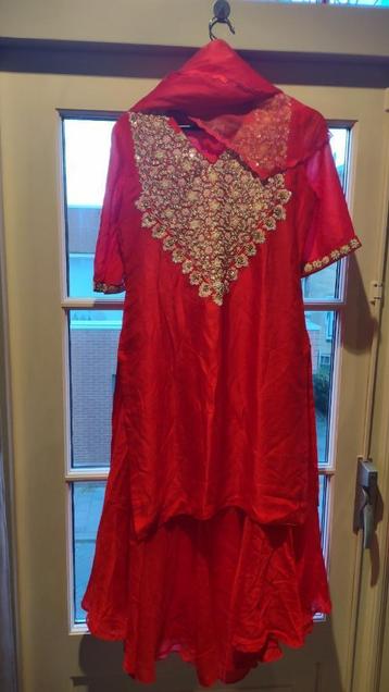 Rode Sari / Red Saree  beschikbaar voor biedingen