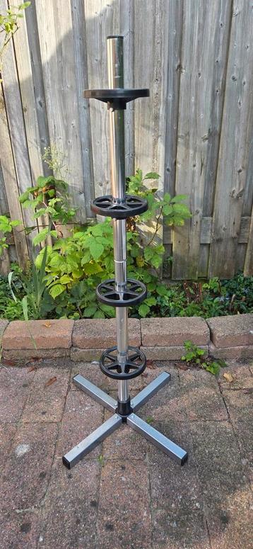 Velgenboom - velgenstandaard beschikbaar voor biedingen